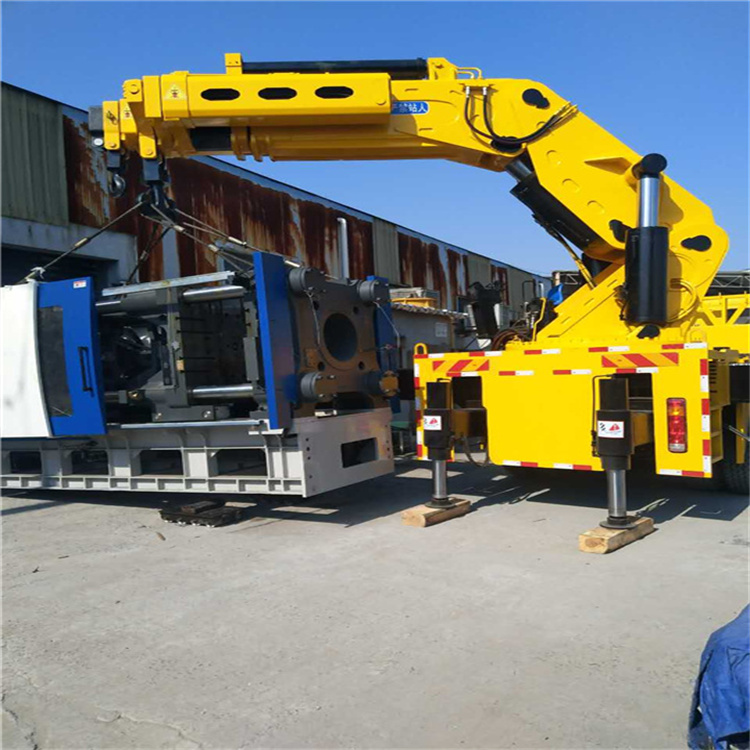 长垣 大吨位折臂吊出租费用解析：一小时租赁多少钱