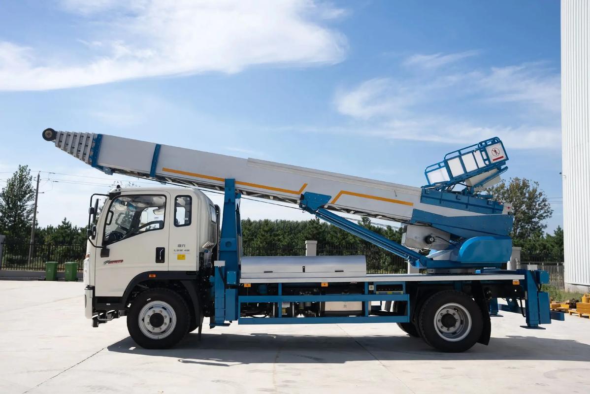 长垣云梯上料车租赁费用